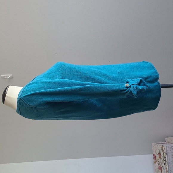 H&M Sweater - Picture 3 of 6